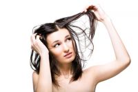 Cách chữa mồ hôi dầu trên tóc – dầu gội thảo dược nhật bản