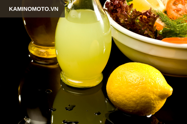 Nước cốt chanh và dầu ô liu 