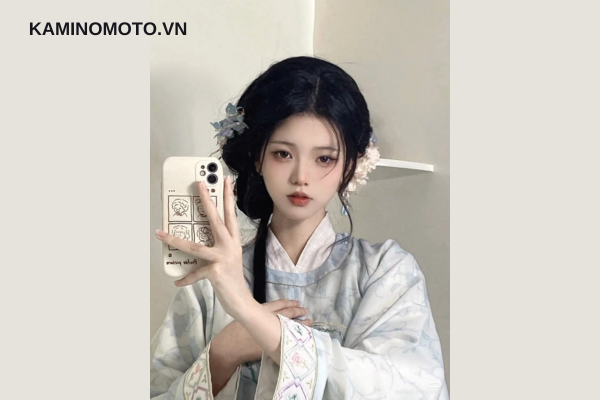 Nửa búi nửa thả