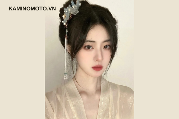 Tóc búi cao kiểu cung phi