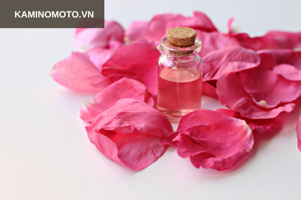 Mẹo bảo quản nước hoa hồng 