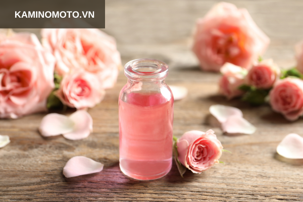 Hướng dẫn một vài cách sử dụng nước hoa hồng để chăm sóc tóc